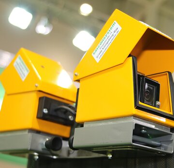 MEKRAtronics präsentiert innovatives Querkamera-Monitorsystem