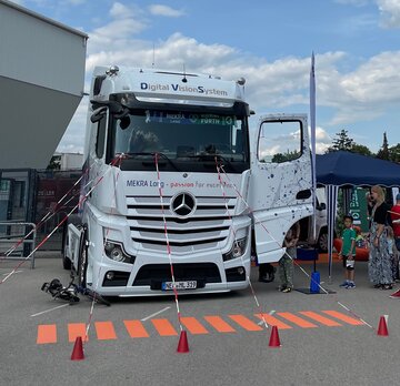 Reges Interesse am Thema „Toter Winkel“ beim Familienfest der SPVGG GREUTHER FÜRTH