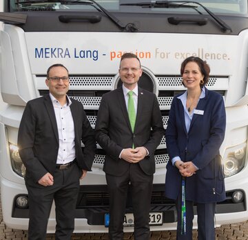 Bezirkstagspräsident Peter Daniel Forster besucht MEKRA Lang