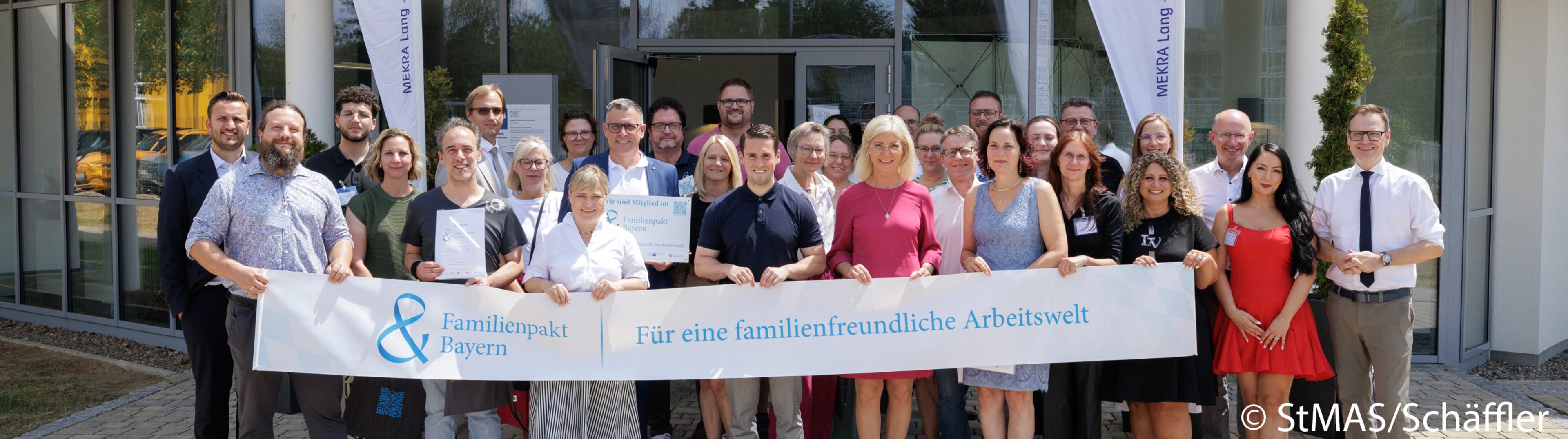 Familienfreundlichkeit als Erfolgsfaktor: Familienpakt Bayern zu Gast bei MEKRA Lang